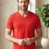 Men's regular fit casual t-shirt with round neckline, short sleeves and comfortable construction for versatile everyday outfits.