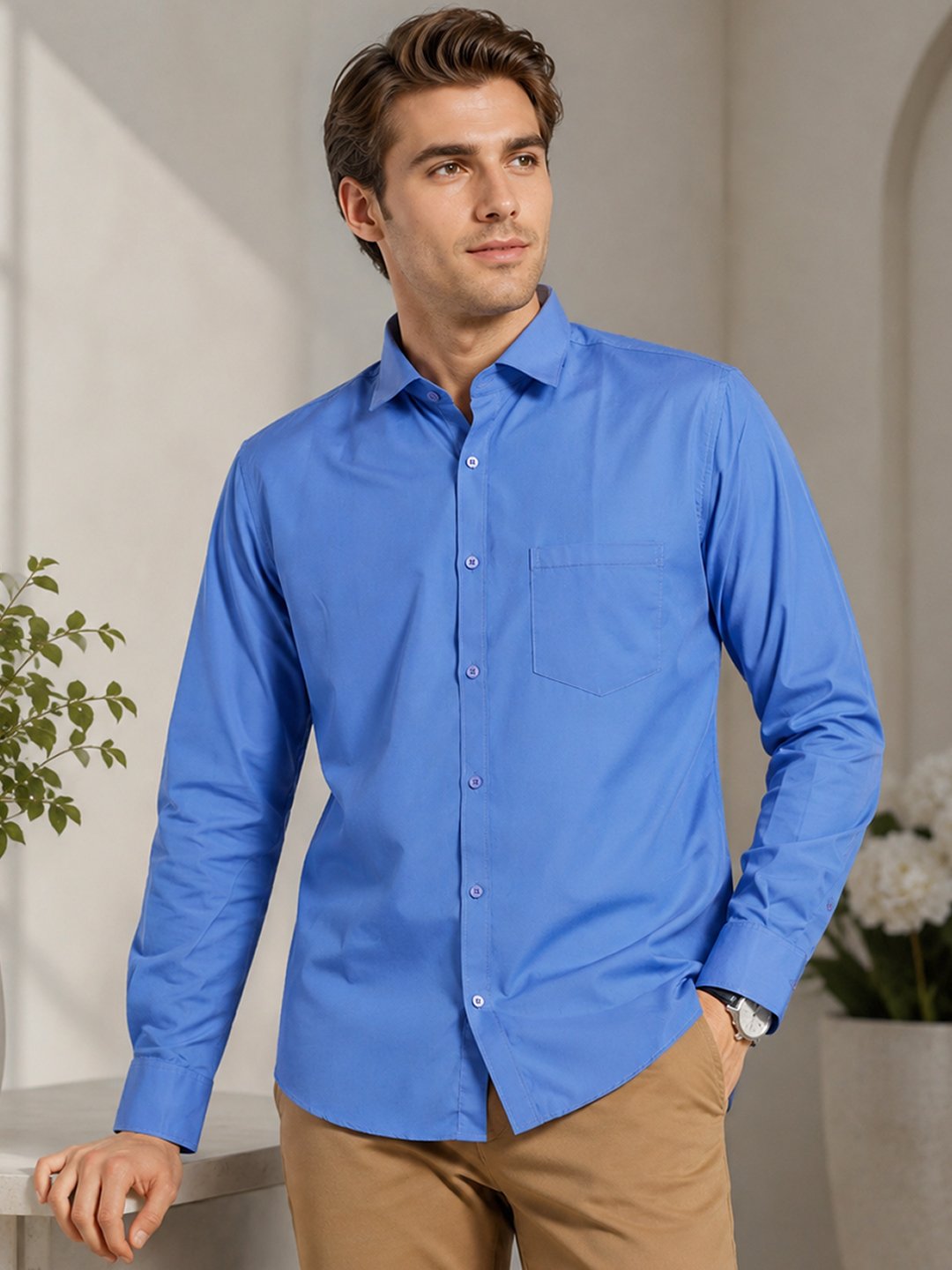 Men's formal-casual shirt with long sleeves, button front and classic collar, suitable for office wear and casual occasions.