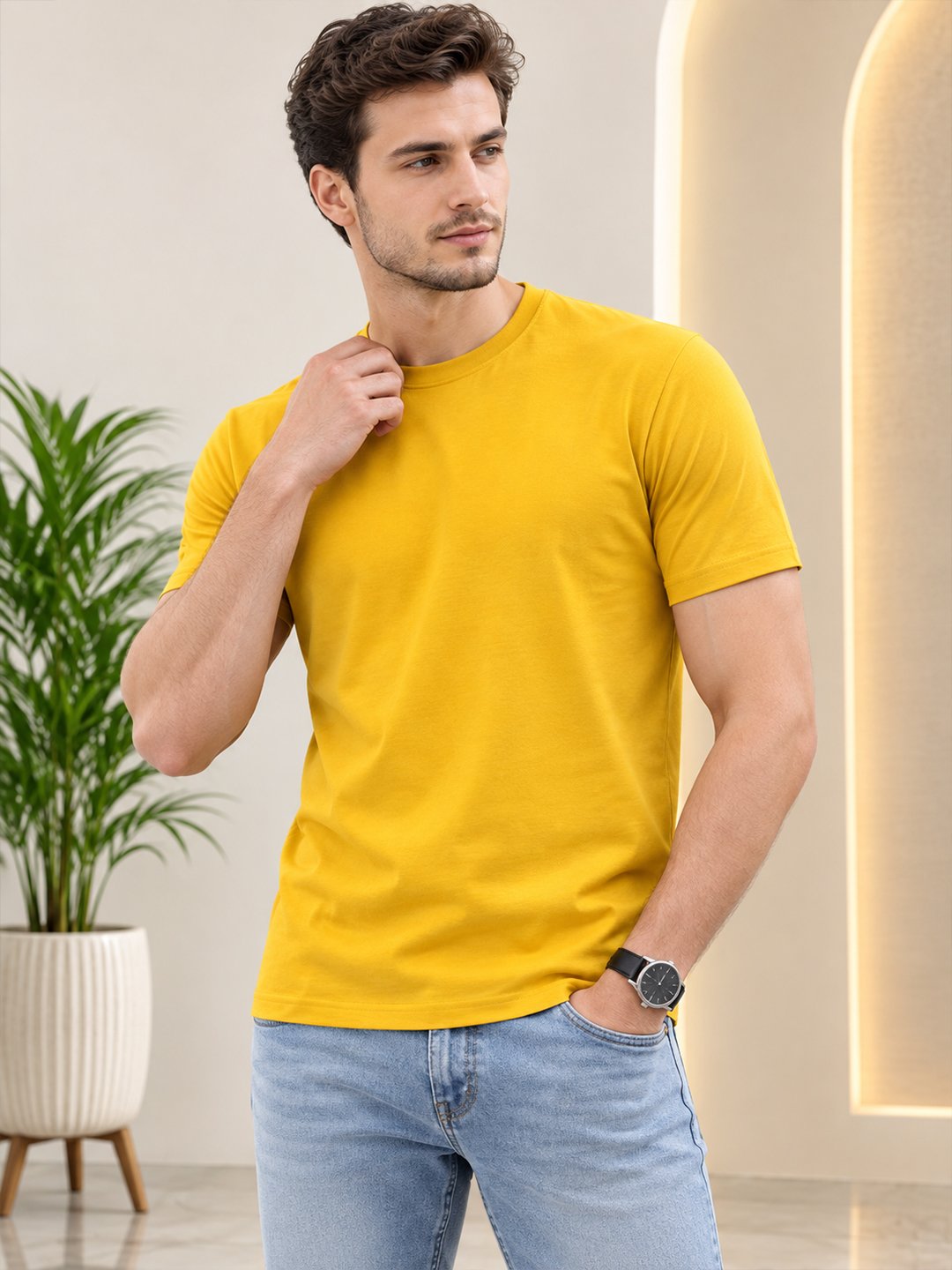 Men's basic crew neck t-shirt with short sleeves, regular fit and comfortable styling for everyday casual occasions.