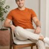 Men's round neck casual t-shirt with short sleeves, regular fit and clean design, perfect for everyday wardrobe styling.