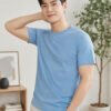 Men's round neck casual t-shirt with short sleeves, regular fit and clean design, perfect for everyday wardrobe styling.