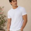 Men's round neck casual t-shirt with short sleeves, regular fit and clean design, perfect for everyday wardrobe styling.